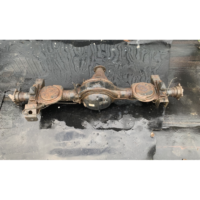 Задній міст Mitsubishi Pajero Sport в зборі Задній міст Mitsubishi Pajero Sport в зборі