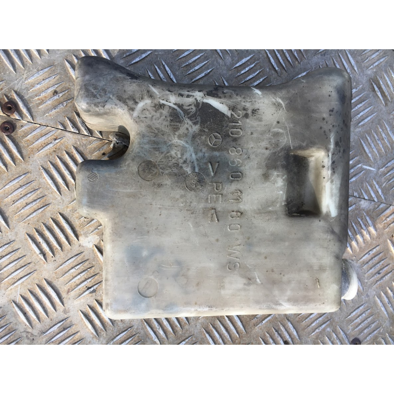 Бачок омивача фар Mercedes E290 W210 2108601160