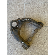 Важіль передній верхній лівий Mitsubishi Pajero Sport