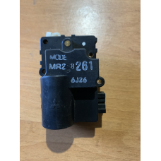 Моторчик заслінки пічки Mitsubishi Pajero Sport MR268261