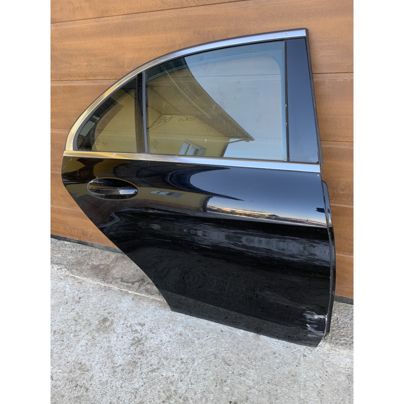 Двері задні праві Mercedes C-Class W205 седан