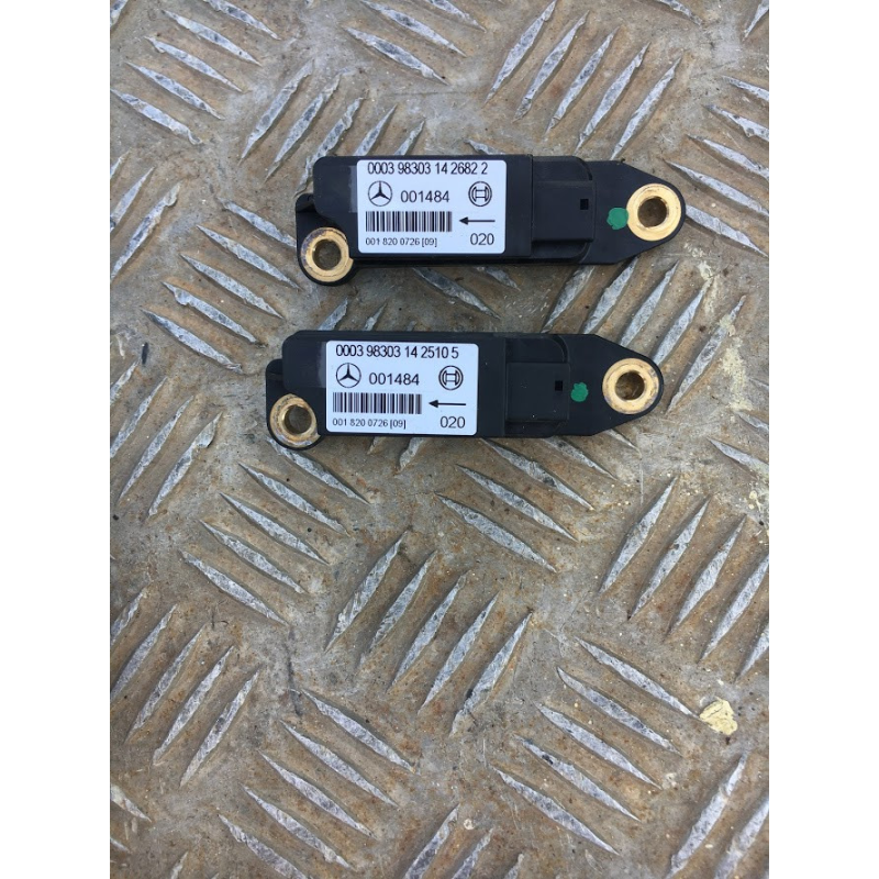 Датчик AirBag боковий Mercedes  0018200726