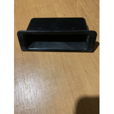 Поличка передньої консолі BMW 5 Series E39 51168159701