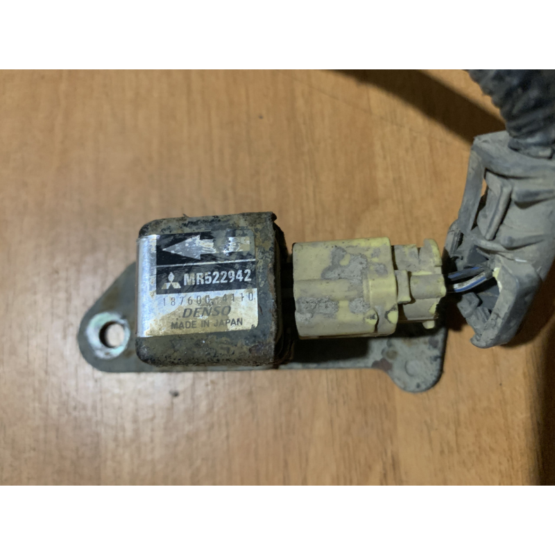 Датчик удару Airbag Mitsubishi Pajero Sport MR522942