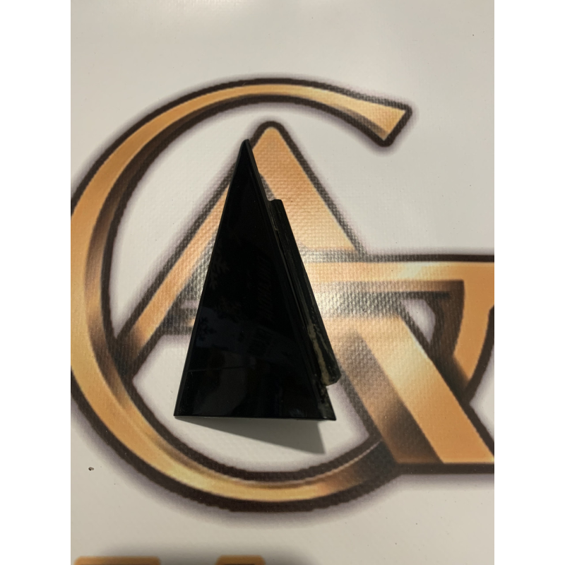 Накладка (трикутник) дверей задня ліва Audi A3 8V 8V4853273 Накладка (трикутник) дверей задня ліва Audi A3 8V 8V4853273