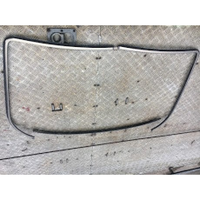 Накладка Молдинг заднього скла Mercedes W210 Седан Накладка Молдинг заднього скла Mercedes W210 Седан