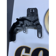 Кронштейн замка дверей Mercedes C Class W205 A2057230414 передній правий