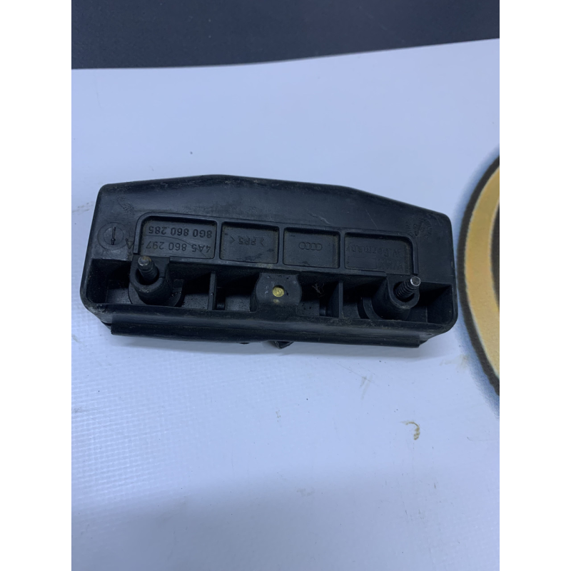 Кронштейн кріплення аварійного знаку Audi A4 B5 4A5860297