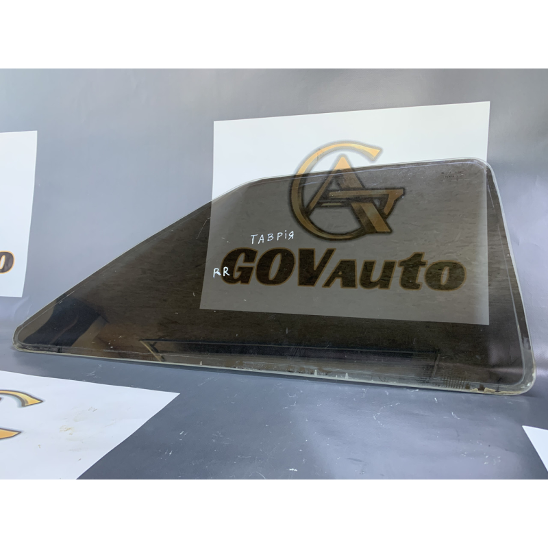 Скло заднє праве Заз Таврія