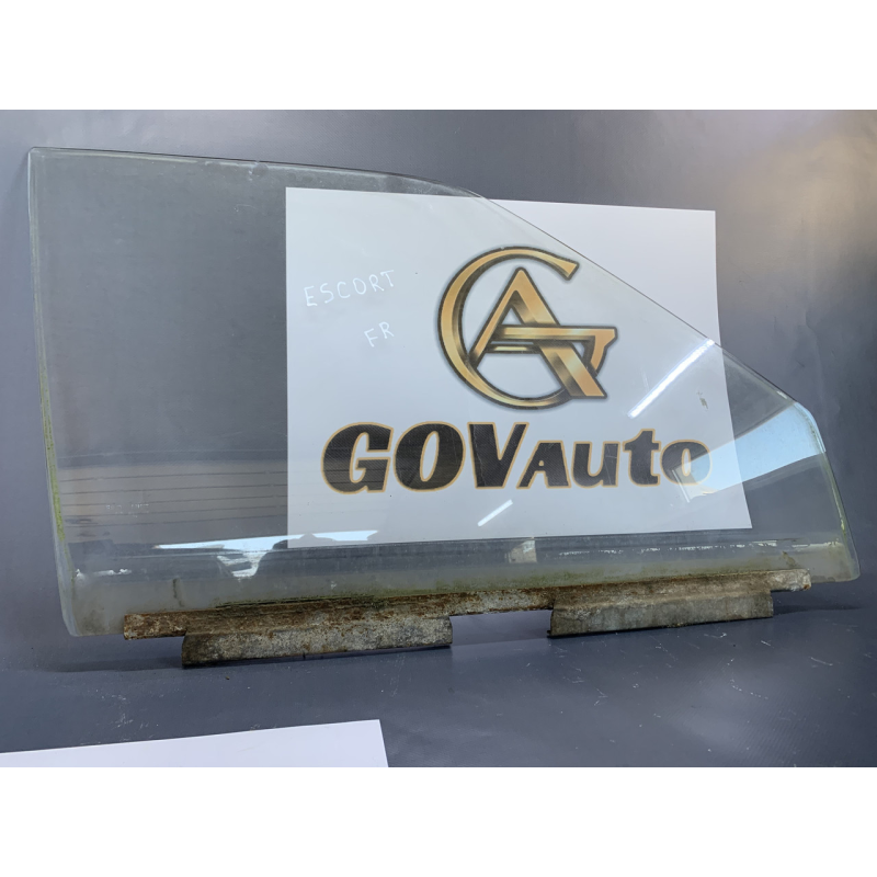 Скло дверей переднє праве Ford Escort MK4