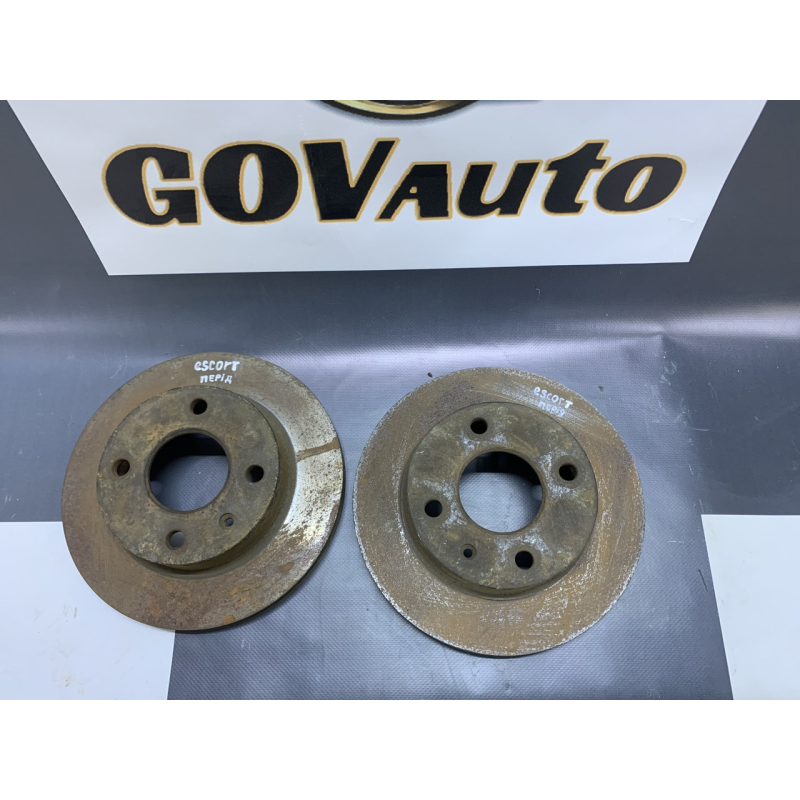 Диск гальмівний передній Ford Escort MK4