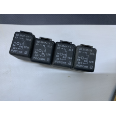 Реле універсальне 12В 30А 4-х контактне 90374711