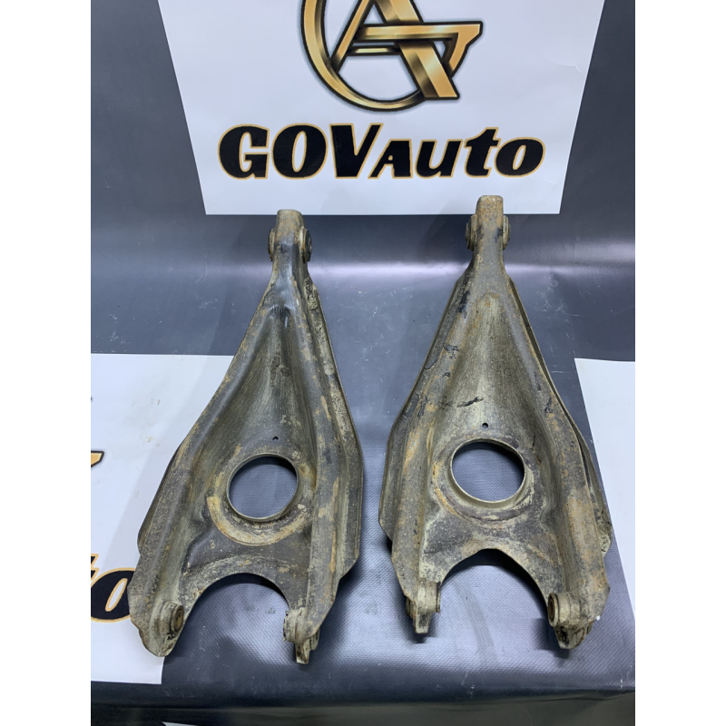 Важіль нижній задній Ford Escort MK4