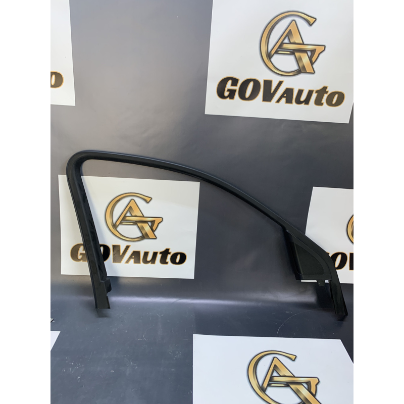 Накладка дверей передня ліва Audi Q5 8R0867609 Накладка дверей передня ліва Audi Q5 8R0867609