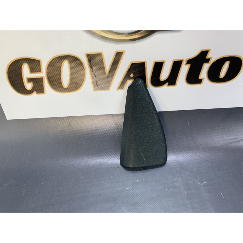 Накладка (куточок) дверей Renault Scenic задня права 7700836265 Накладка (куточок) дверей Renault Scenic задня права 7700836265