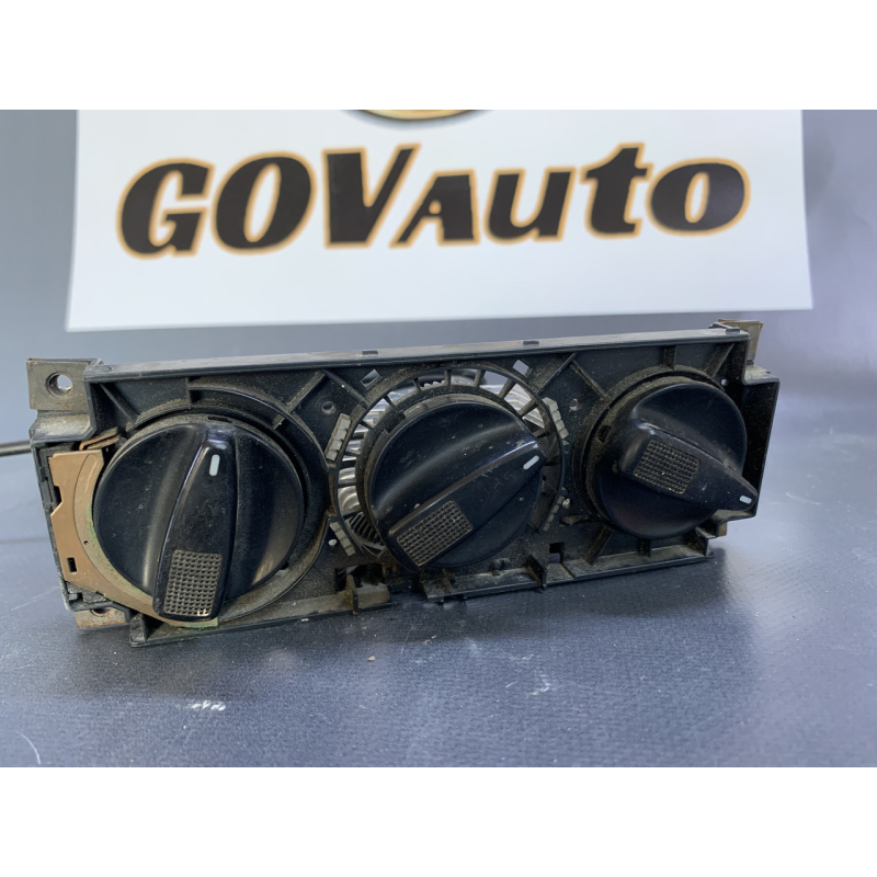 Блок управління пічкою VW Passat B3 B4 Golf 3 1H0819045