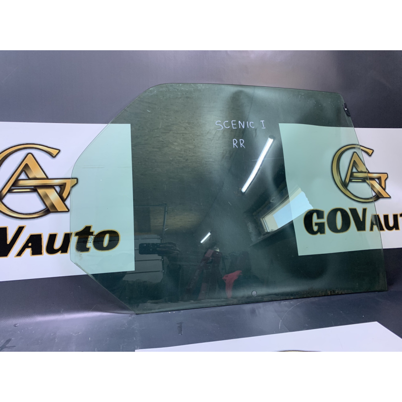 Скло дверей задніх правих Renault Scenic 1