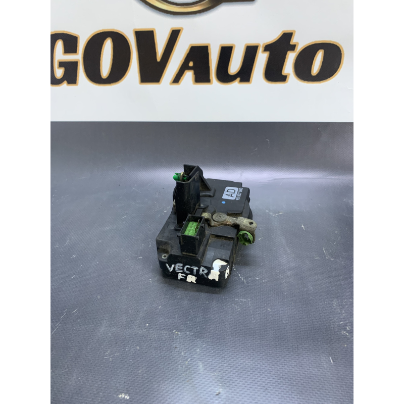 Замок дверей передній правий Opel Vectra B 90507060 Замок дверей передній правий Opel Vectra B 90507060