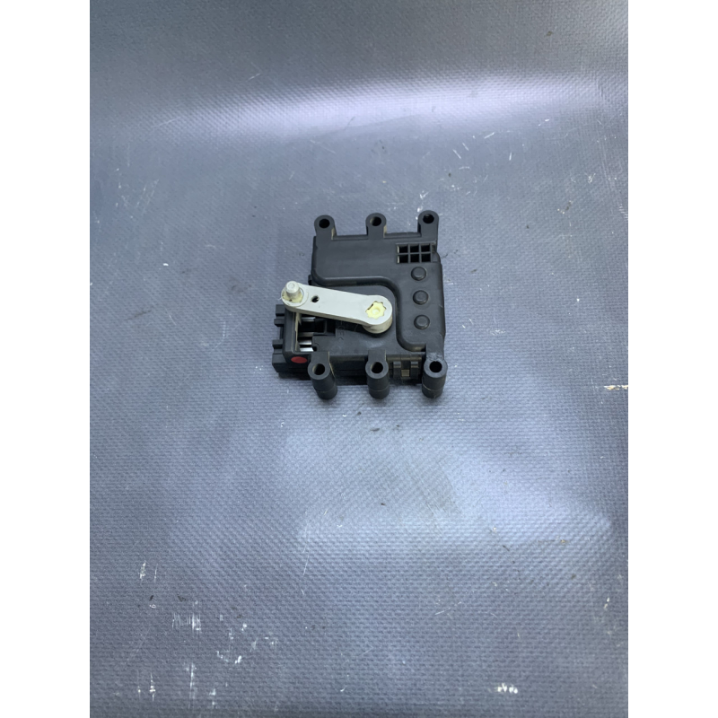 Моторчик заслінки пічки Mazda 6 GG 4706N Моторчик заслінки пічки Mazda 6 GG 4706N