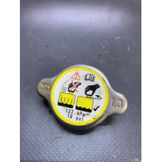 Кришка радіатора Mazda 6 GG 2.0i