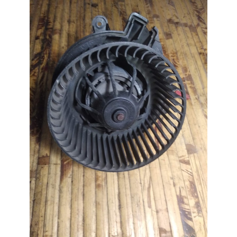 Вентилятор пічки / моторчик печки Fiat Stilo 7737013701