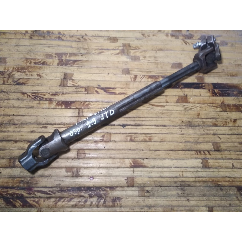 Рульовий карданчик Fiat Stilo 1.9 JTD