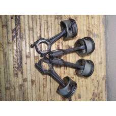 Поршень з шатуном Opel Vectra B 1.6i 16V