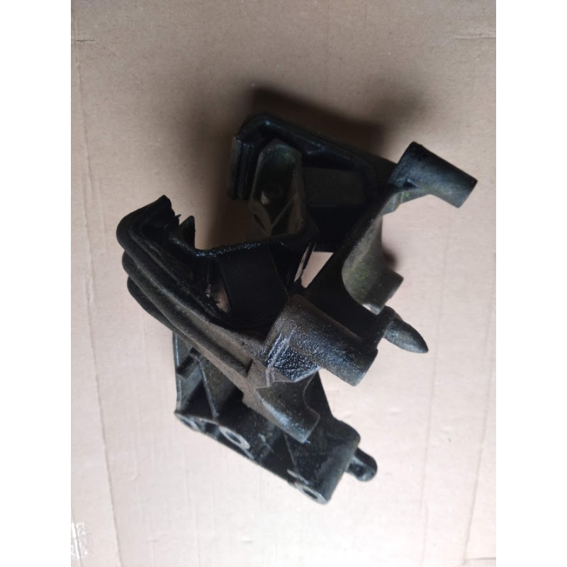 Кронштейн/подушка КПП opel Vectra B 90496729, 90495514