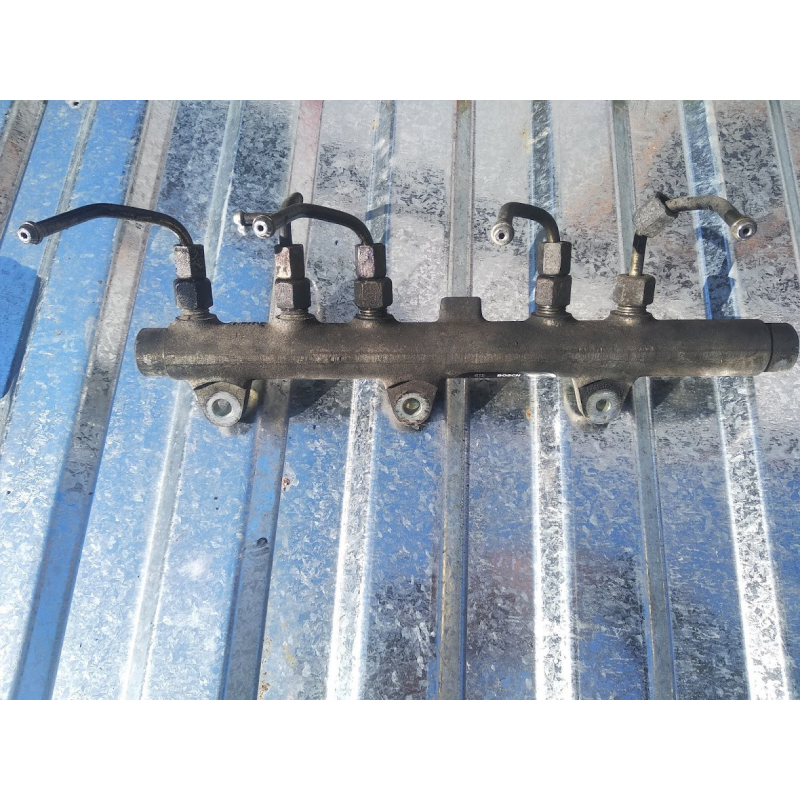 Топливна рейка / рампа Fiat Stilo / Doblo 1.9 JTD 0445214016 Топливна рейка / рампа Fiat Stilo / Doblo 1.9 JTD 0445214016