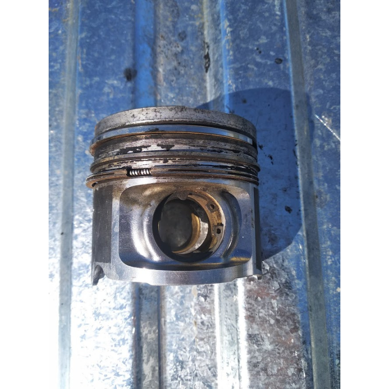 Поршень Fiat Stilo Doblo 1.9 JTD