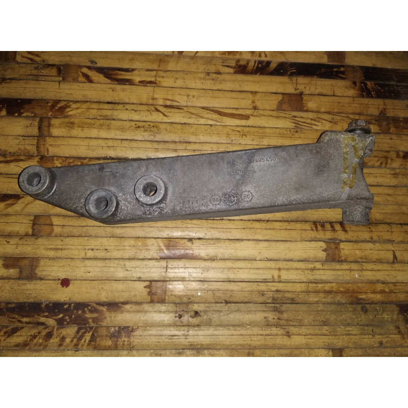 Кронштейн двівуна Opel Vectra B 1.8i 16 V 90495450