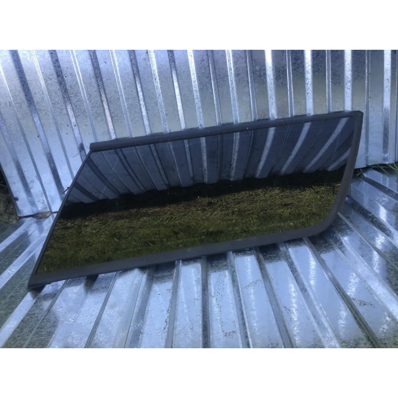 Скло заднє бокове Fiat Stilo Універсал