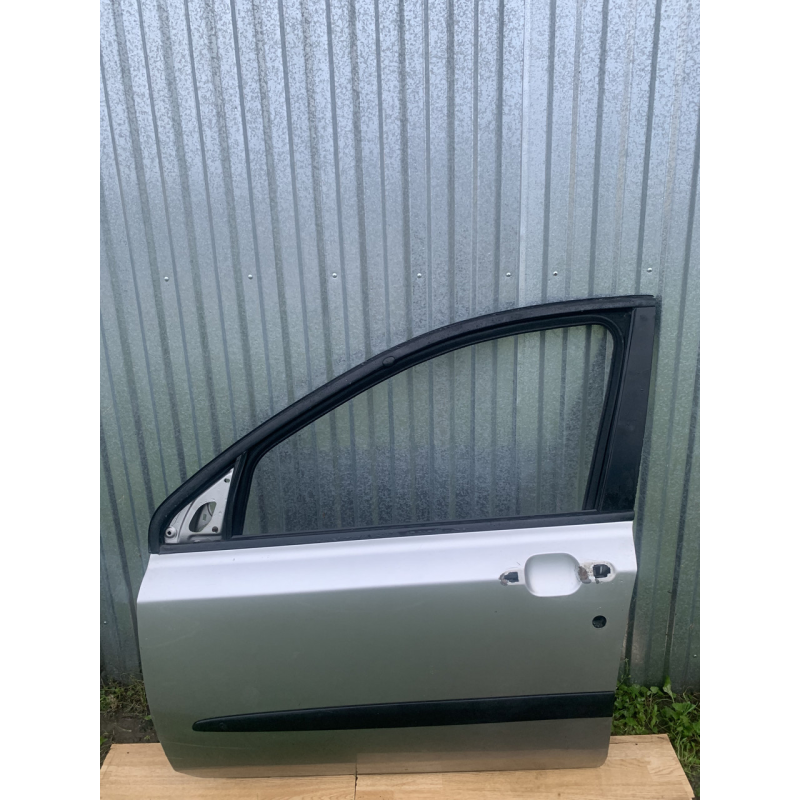 Дверка передня ліва Fiat Stilo