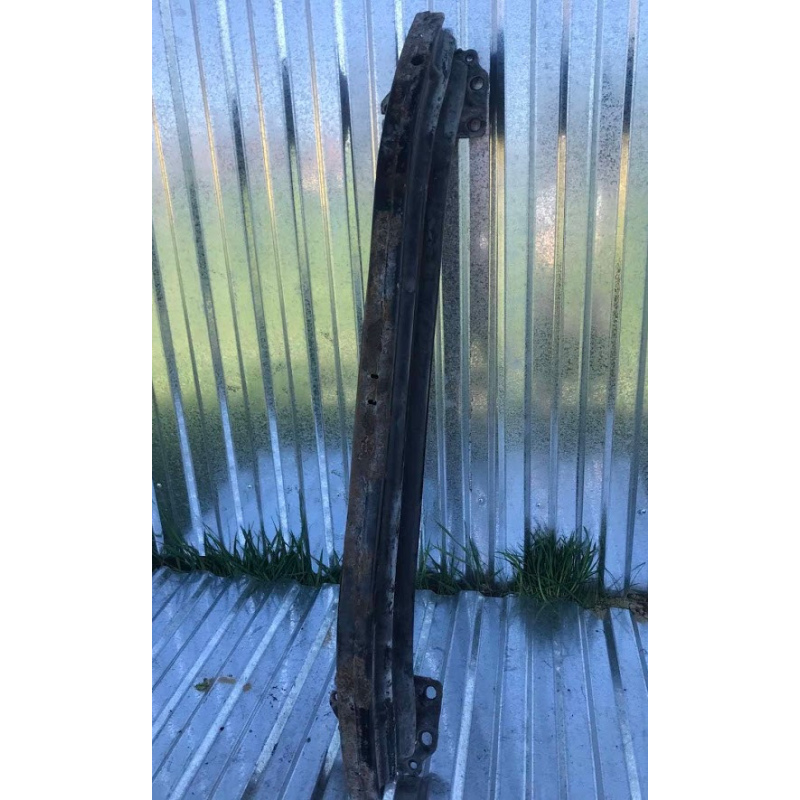 Підсилювач бампера переднього Fiat Stilo