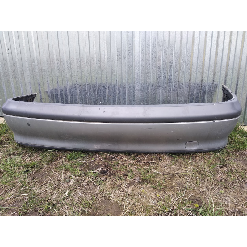 Бампер задній Renault Laguna 1 хечбек Бампер задній Renault Laguna 1 хечбек
