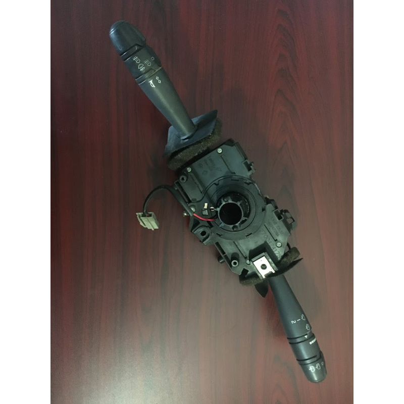 Підрульовий переключатель Renault Laguna 1 7700424175