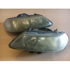 Фари Renault Laguna 1