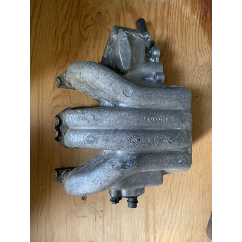 Впускний колектор Renault Laguna 1  2.0i