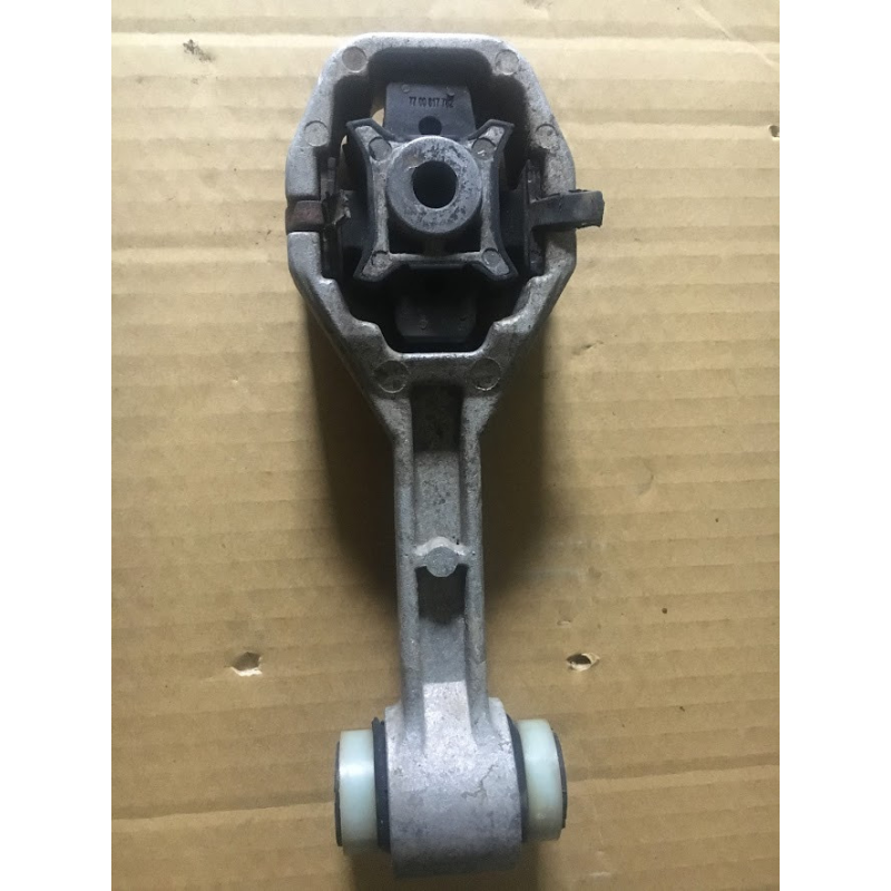 Подушка двигуна Renault Laguna 1  7700817782