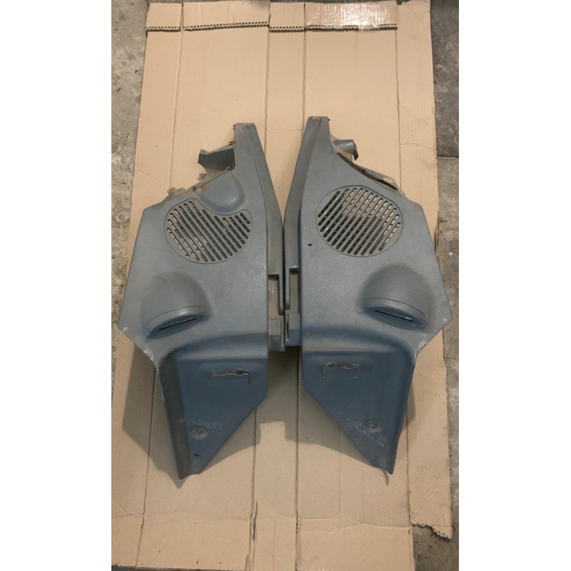 Накладка салону задня Renault Laguna 7700821392  7700842955