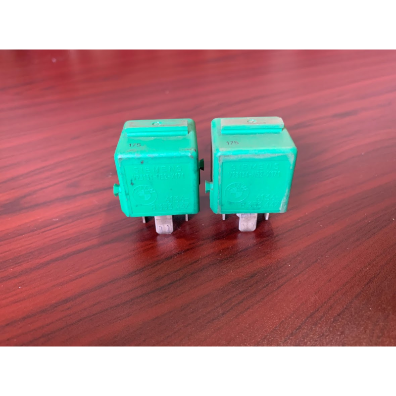 Реле BMW Siemens 8353447