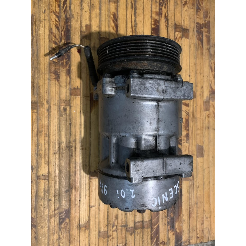 Компресор кондиціонера Renault Scenic Megane 1  7700866828
