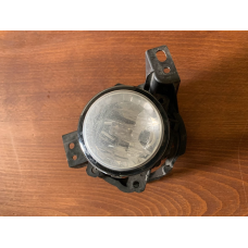 Протитуманна фара Mitsubishi ASX Outlander Nissan Leaf Renault Megane 3 89500181