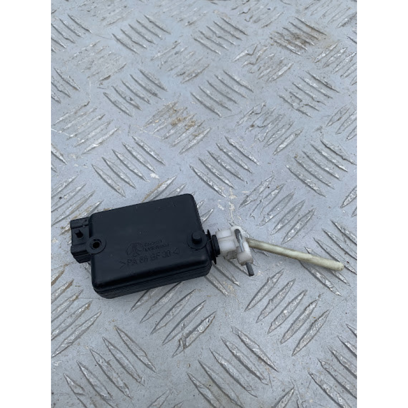 Активатор лючка бензобака Renault Megane Scenic 1