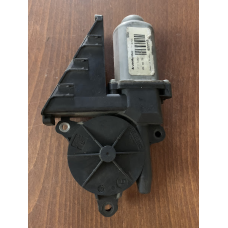 Моторчик склопідіймача передній правий Volkswagen Polo 2001-2009  601959802a