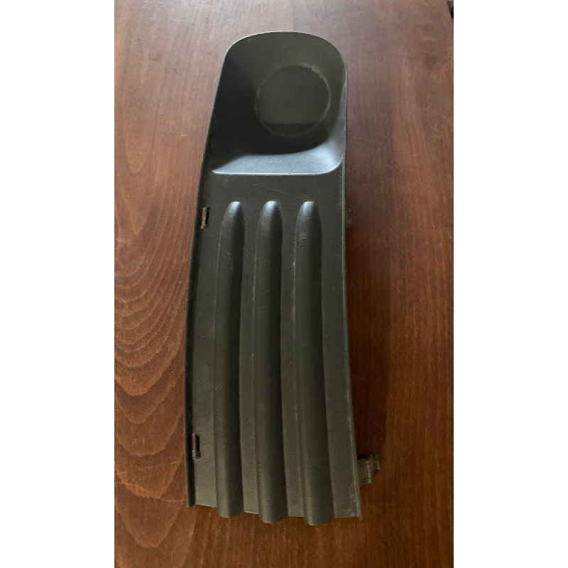 Решітка бампера ліва на Volkswagen T5 7H0807489