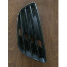 Решітка / накладка бампера права Ford Fiesta 2S6119952A