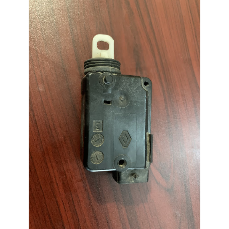 Моторчик центрального замка Renault Laguna 1