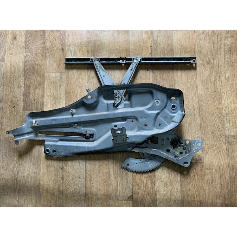 Склопідйомник електричний лівий передній Renault Laguna 1