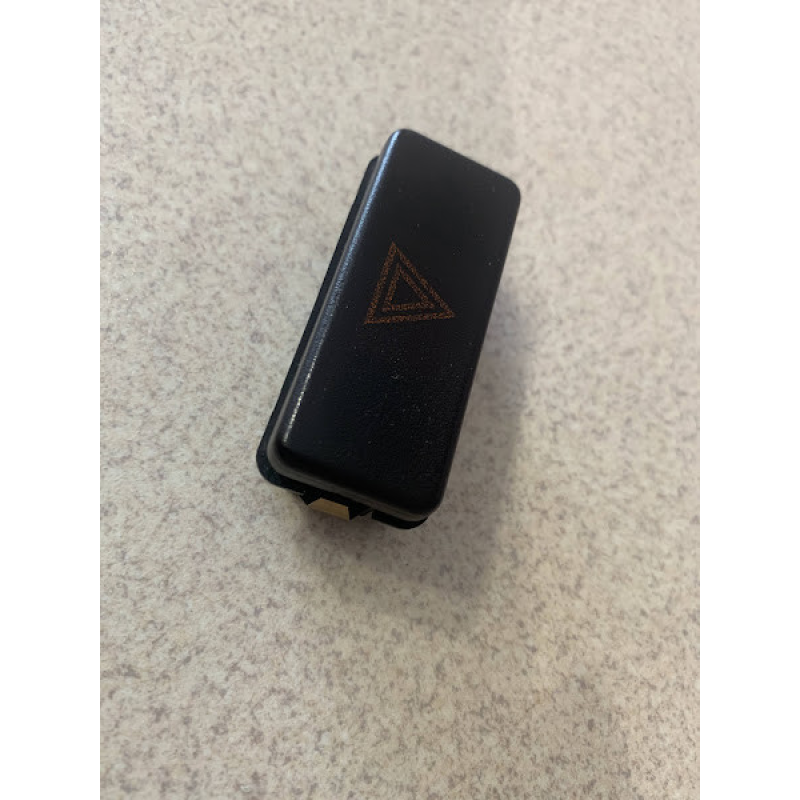 Кнопка аварійки Bmw E36  613113907511